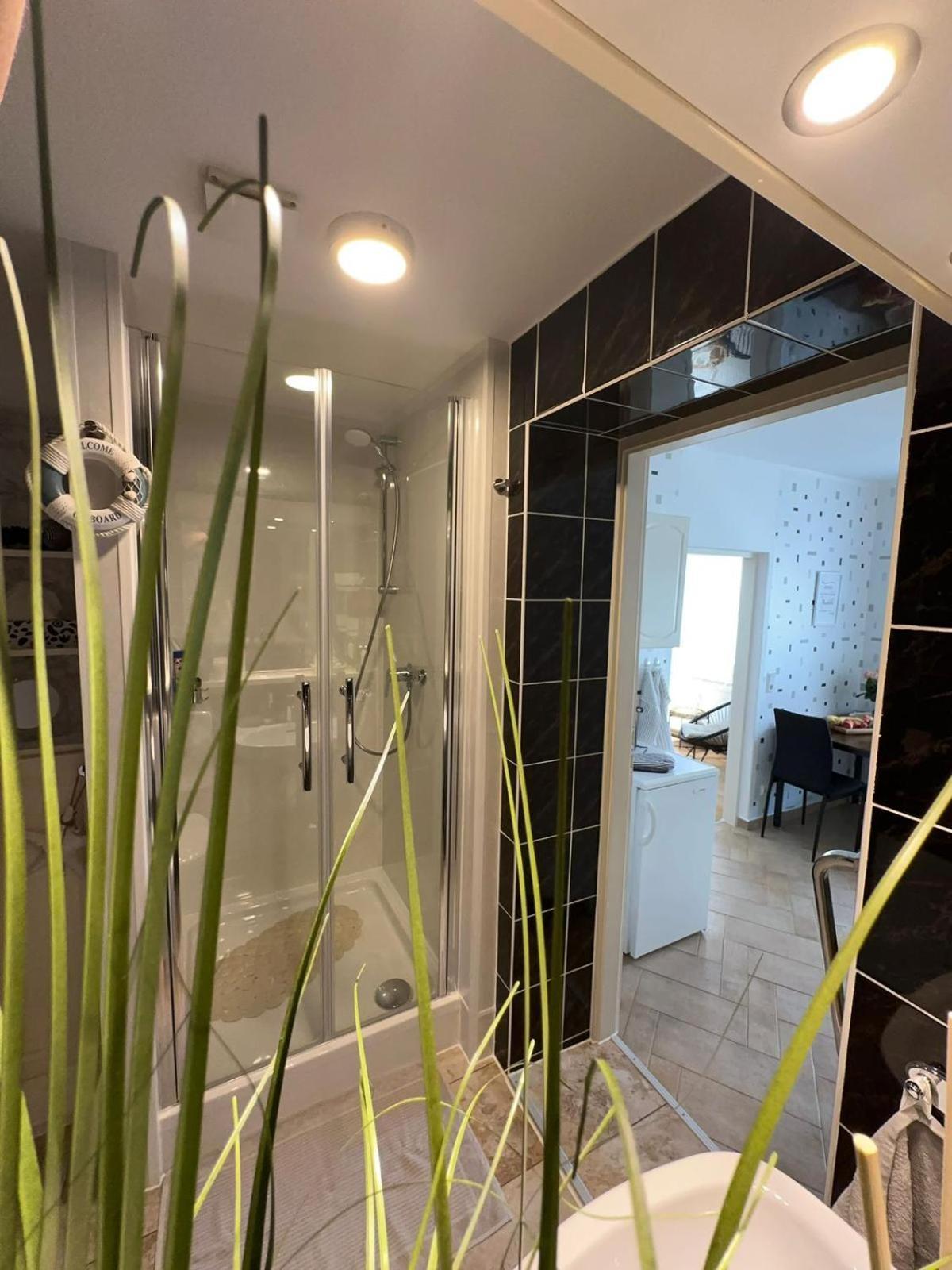 Ferienwohnung Am Strom Rostock Eksteriør bilde
